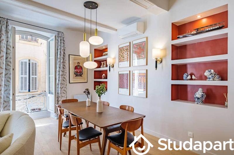 Appartement - 94 m² - 4 pièces