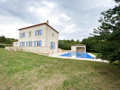 Villa - 150 m² - 5 pièces