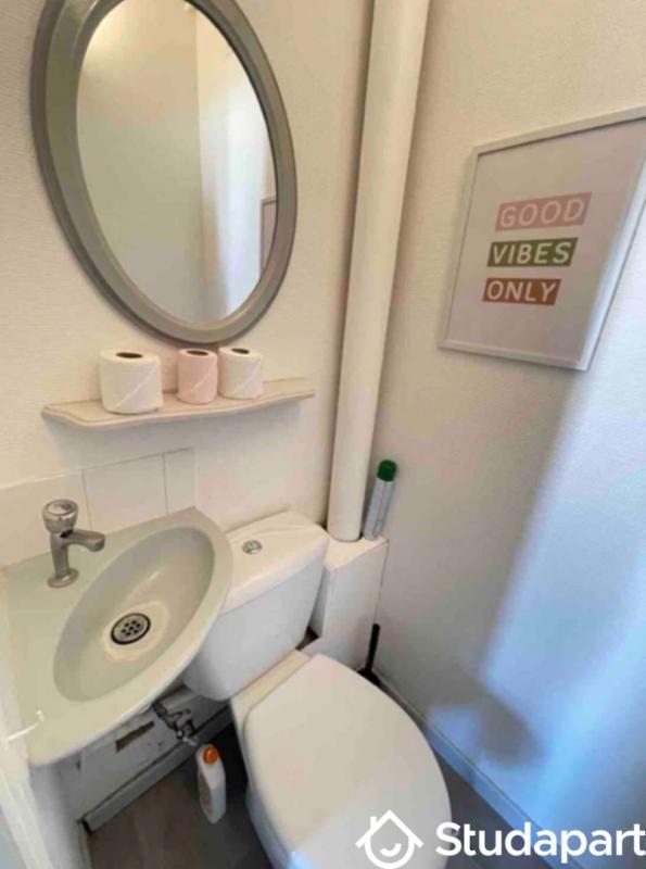 Chambre - 9 m² - 1 pièce