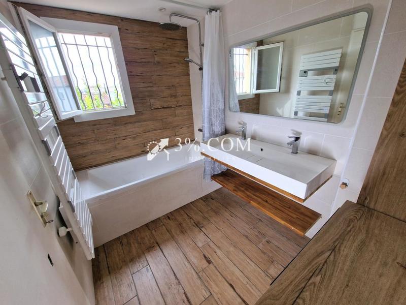 Maison - 74 m² - 3 pièces