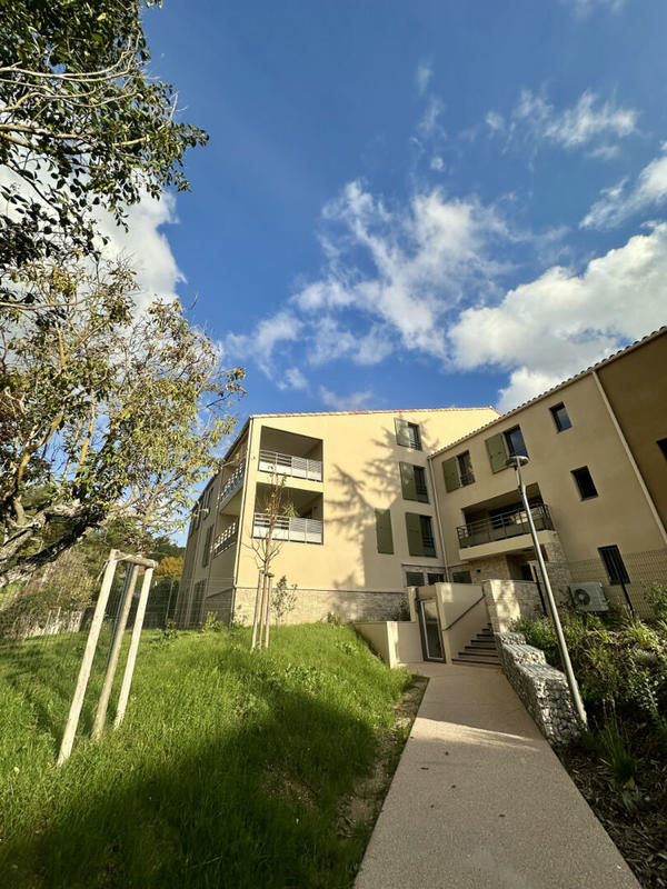 Appartement - 98 m² - 4 pièces