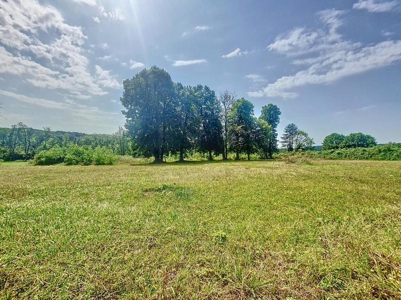 Terrain - 10 571 m²