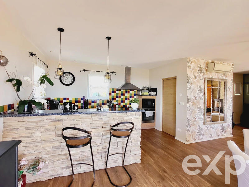 Villa - 224 m² - 8 pièces