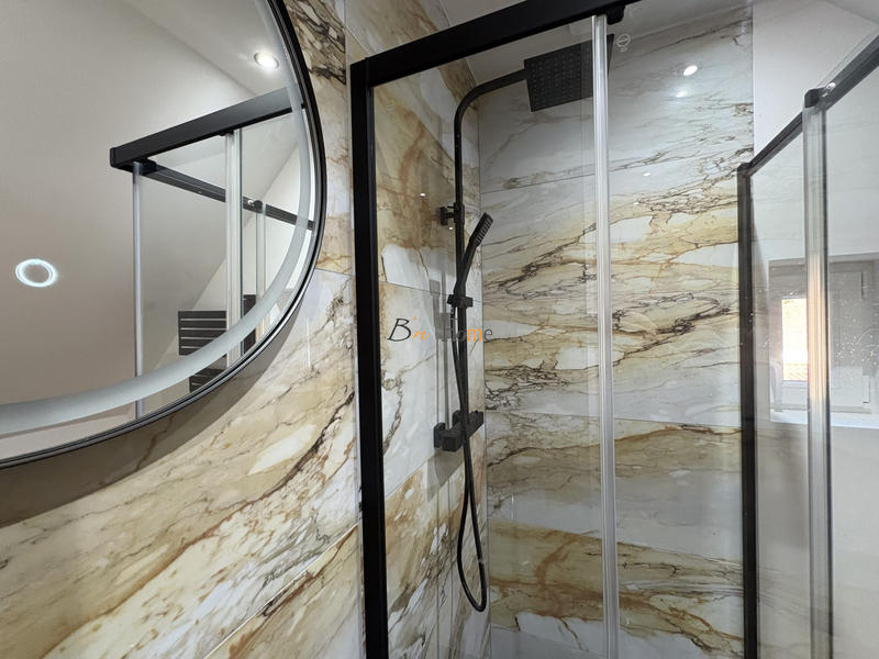 Maison - 88 m² - 6 pièces