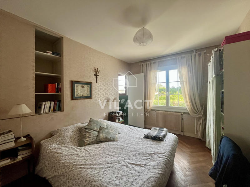 Maison - 200 m² - 7 pièces