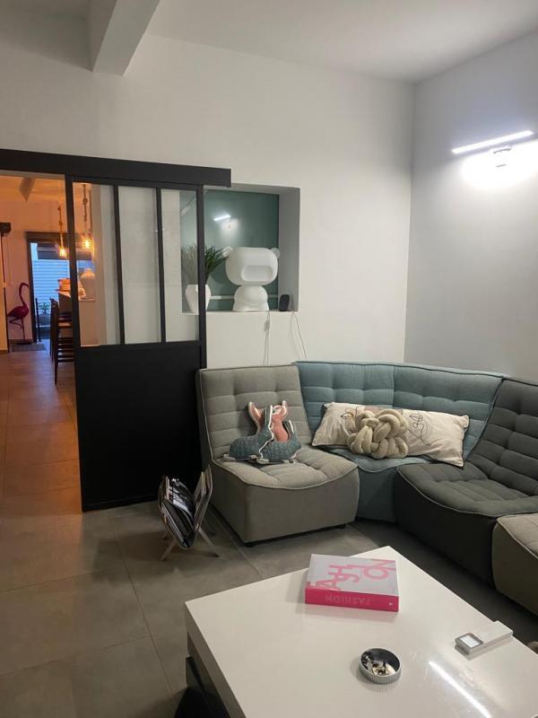 Maison - 260 m² - 7 pièces