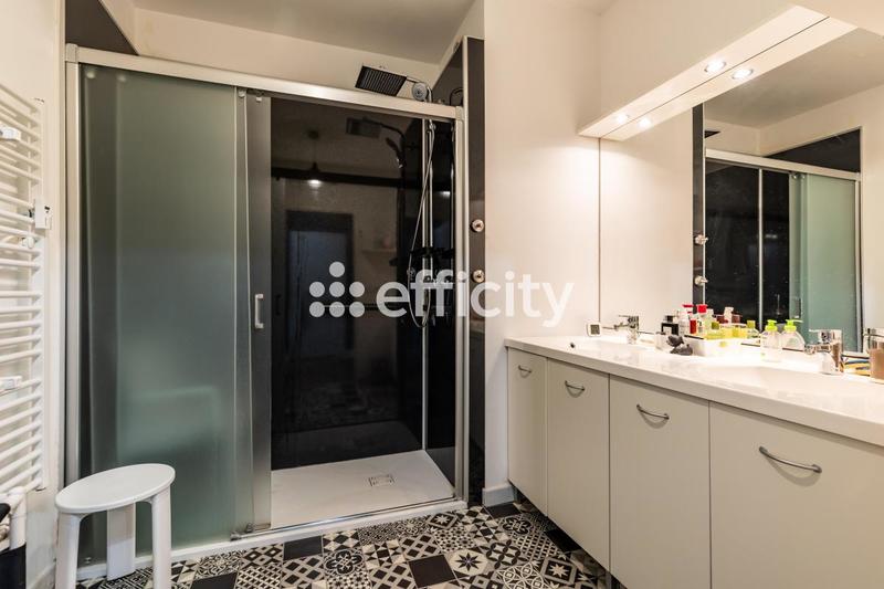 Appartement - 122 m² - 5 pièces