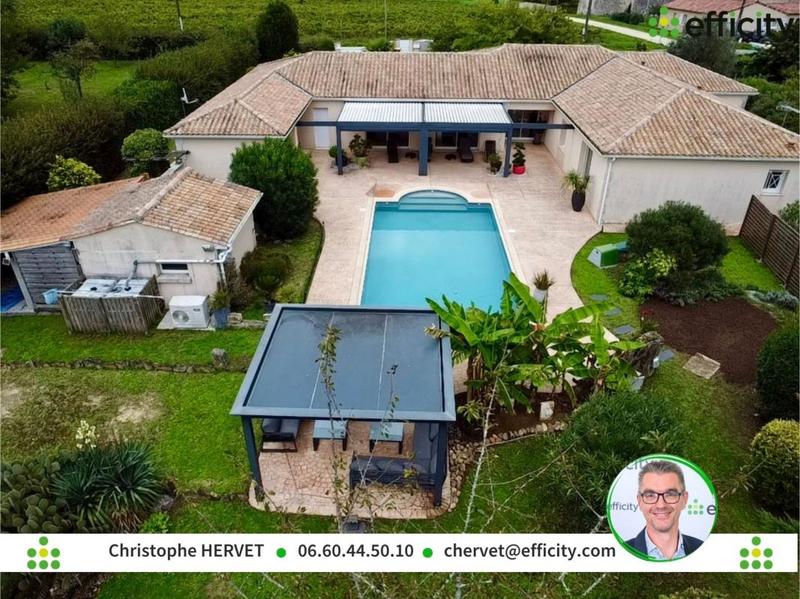 Pavillon - 238 m² - 8 pièces