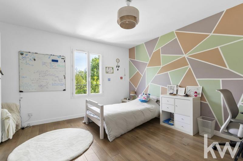 Maison - 212 m² - 9 pièces