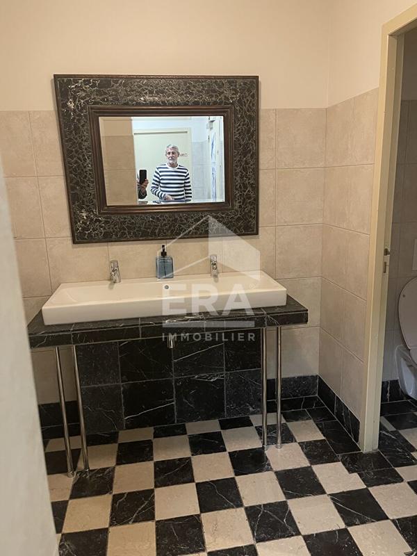 Demeure - 900 m² - 14 pièces