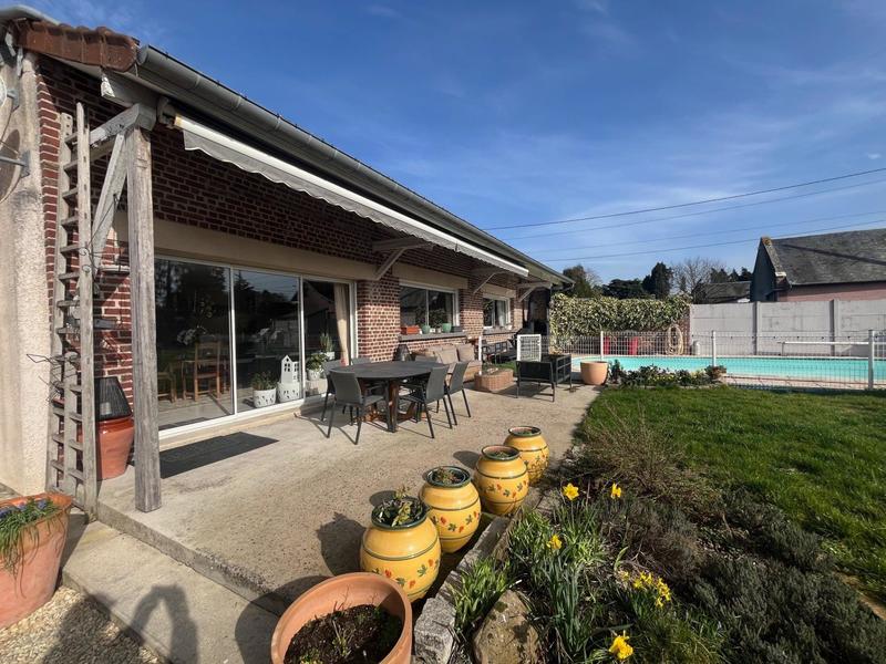 Maison - 201 m² - 9 pièces