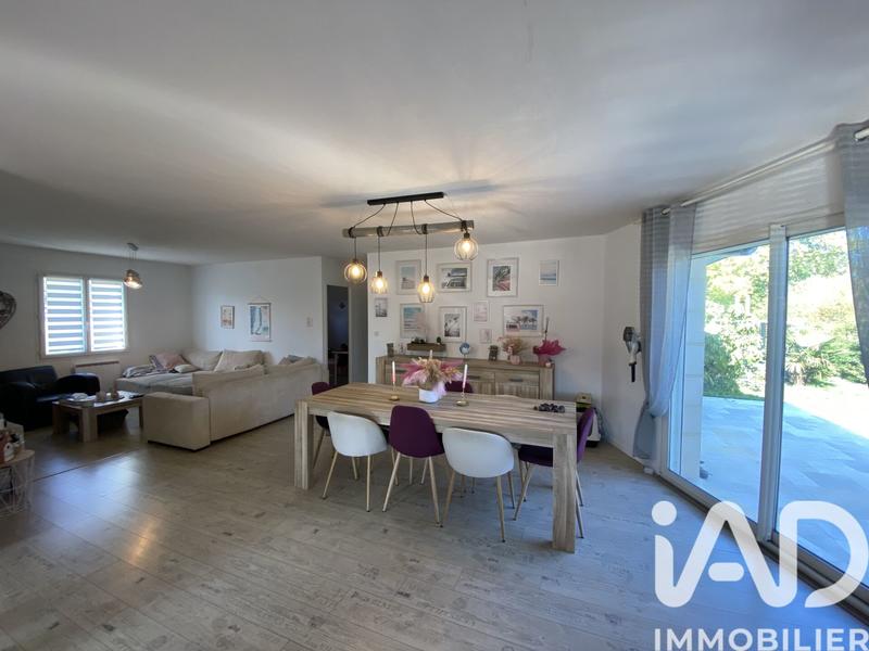 Maison - 140 m² - 5 pièces