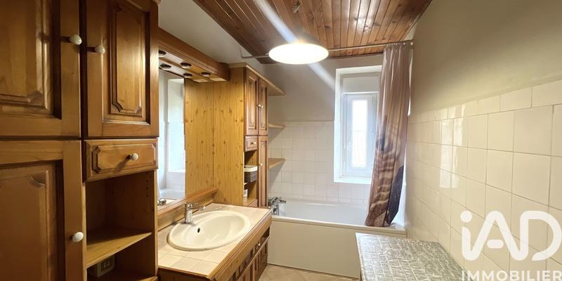 Maison - 230 m² - 7 pièces