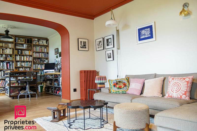 Maison - 320 m² - 10 pièces