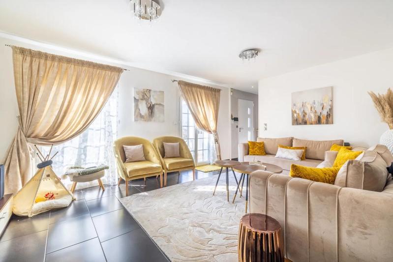 Maison - 117 m² - 7 pièces