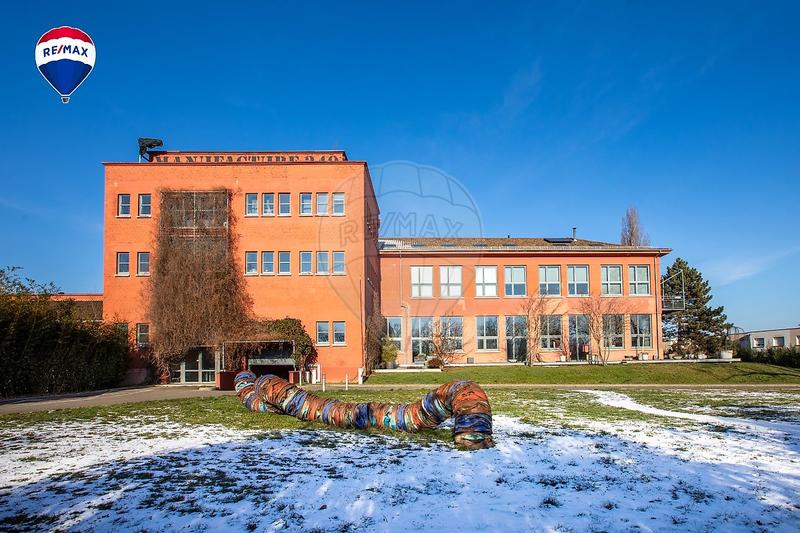 Appartement - 259 m² - 7 pièces