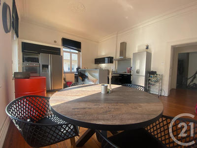 Appartement - 79 m² - 2 pièces