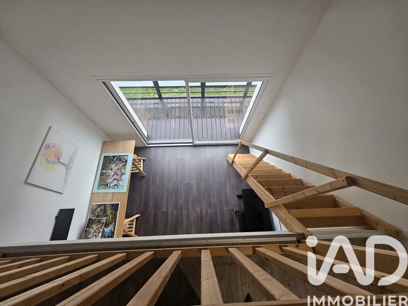 Maison - 244 m² - 8 pièces