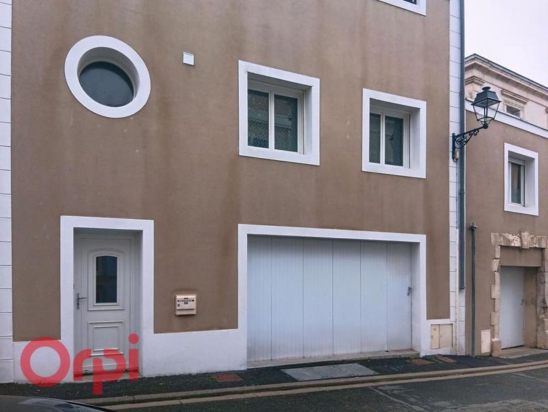 Maison - 242 m² - 9 pièces