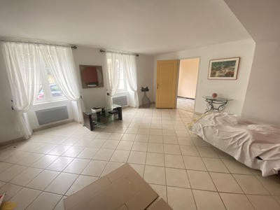 Maison - 320 m² - 11 pièces