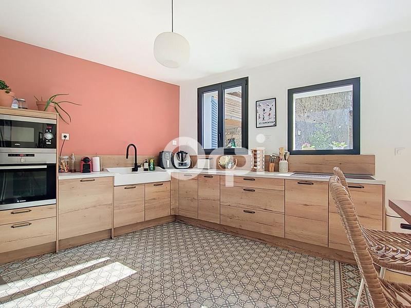 Maison - 198 m² - 5 pièces