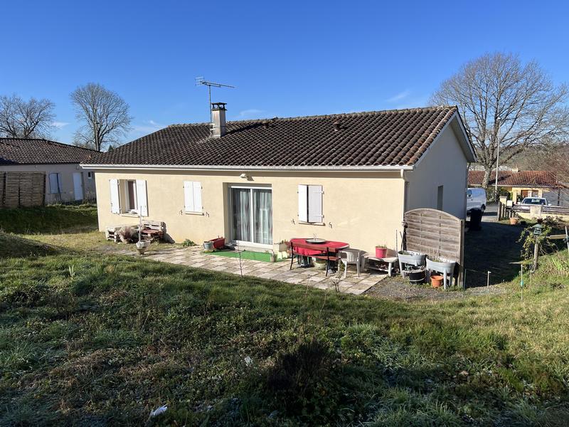 Villa - 80 m² - 4 pièces