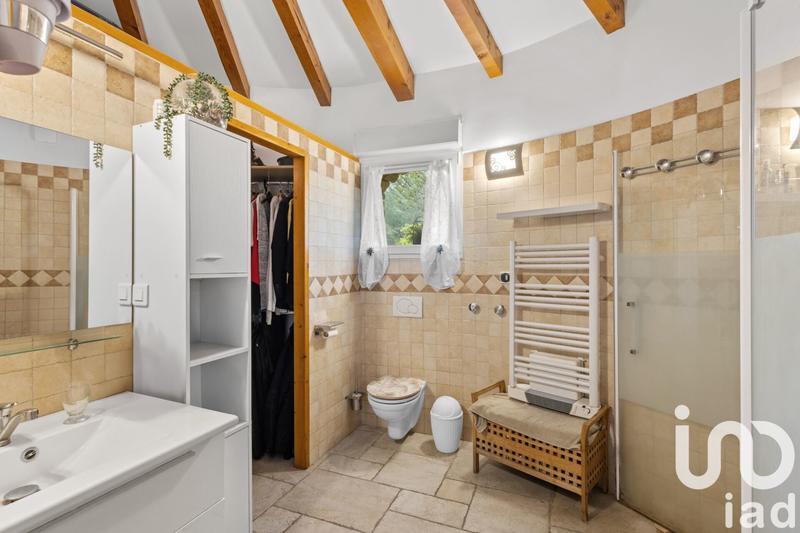 Maison - 250 m² - 7 pièces