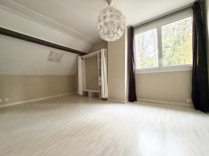 Maison - 141 m² - 7 pièces