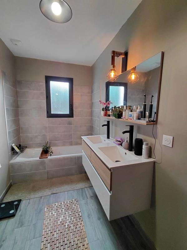 Maison - 94 m² - 4 pièces