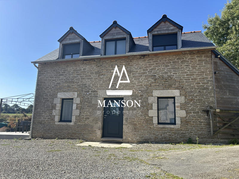 Maison ancienne - 330 m² - 15 pièces