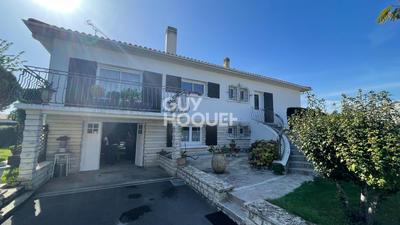 Maison - 170 m² - 9 pièces