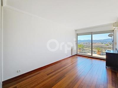 Appartement - 89 m² - 3 pièces