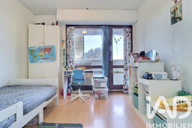Appartement - 90 m² - 4 pièces