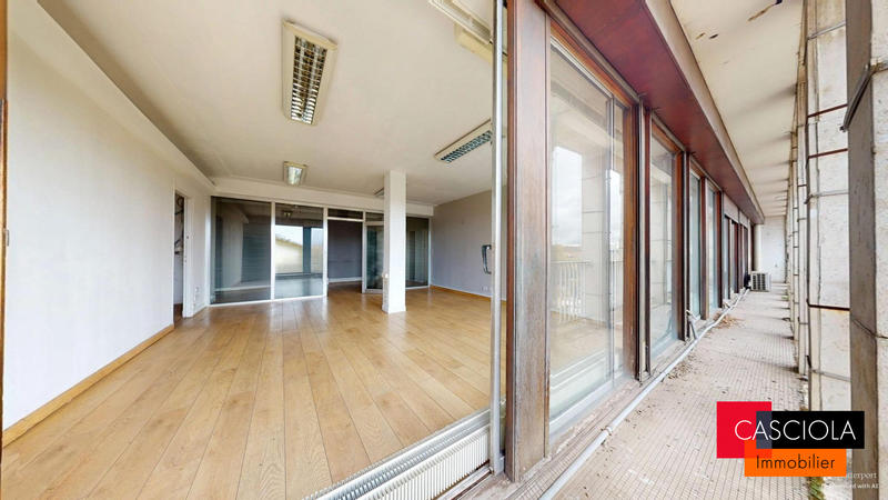 Bureau - 175 m²