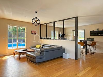 Maison - 174 m² - 7 pièces