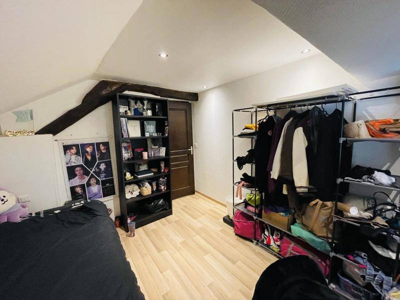 Maison - 197 m² - 12 pièces