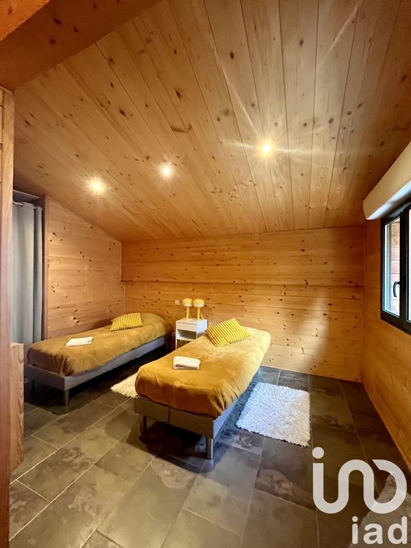 Châlet - 343 m² - 15 pièces