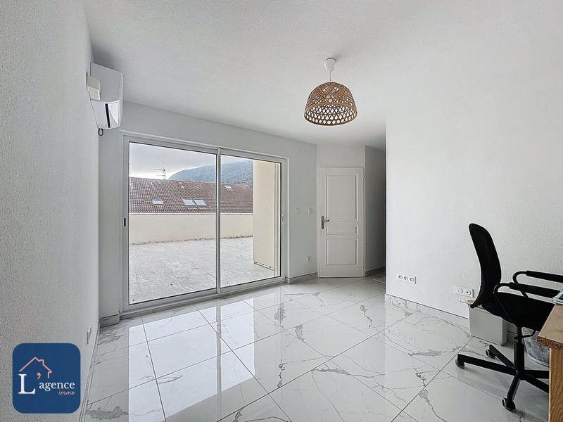 Villa - 228 m² - 8 pièces