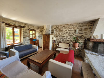 Maison - 170 m² - 9 pièces