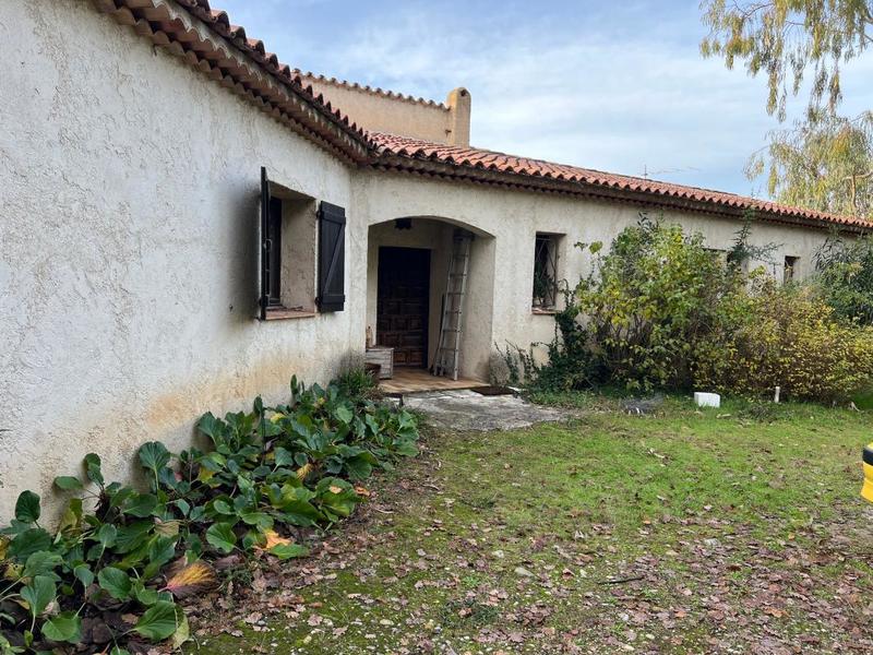 Maison - 300 m² - 6 pièces