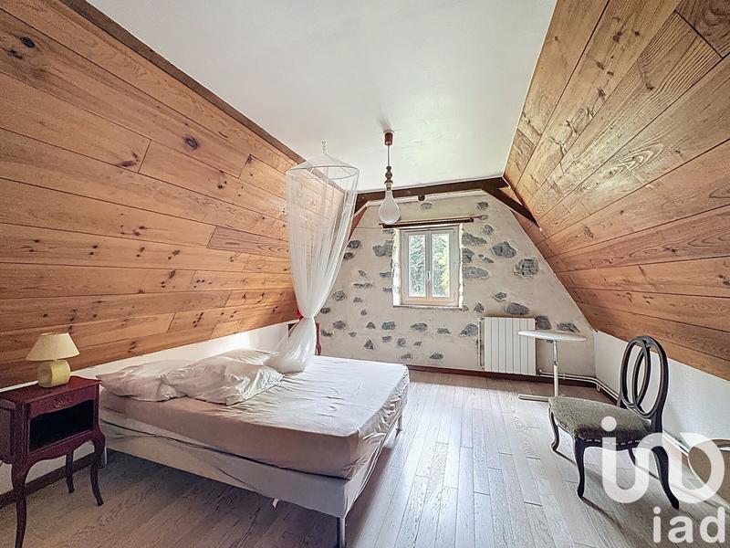 Maison - 313 m² - 15 pièces