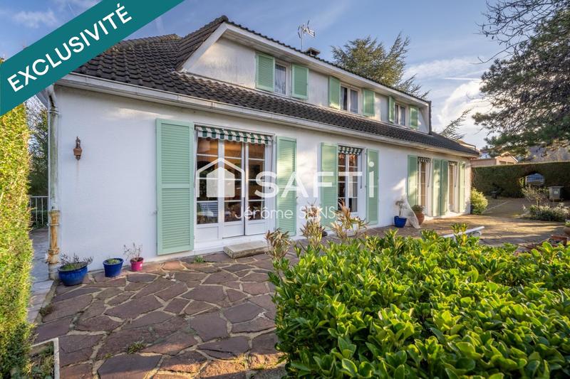 Maison - 180 m² - 7 pièces