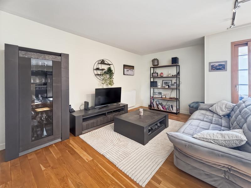 Appartement - 77 m² - 3 pièces