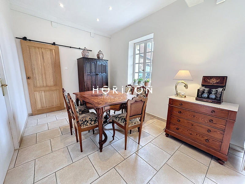 Maison ancienne - 249 m² - 9 pièces