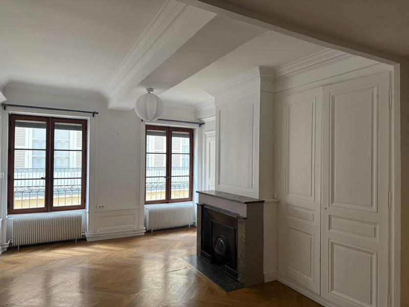 Appartement - 84 m² - 3 pièces