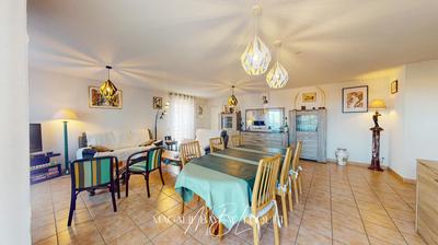 Appartement - 131 m² - 4 pièces