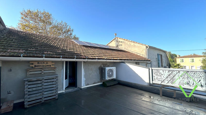 Maison traditionnelle - 137 m² - 5 pièces