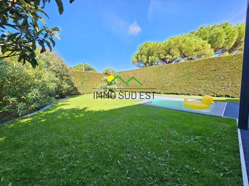 Maison traditionnelle - 168 m² - 7 pièces