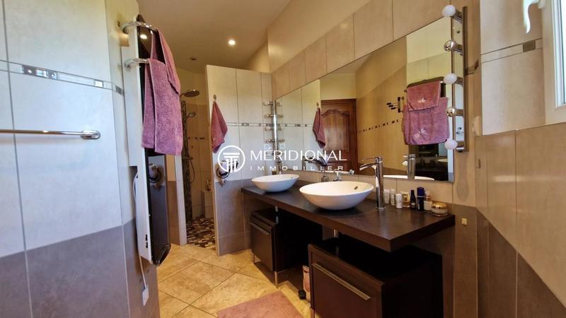 Villa - 191 m² - 6 pièces