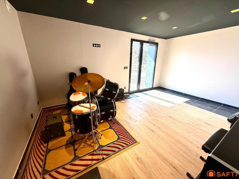 Maison - 289 m² - 7 pièces